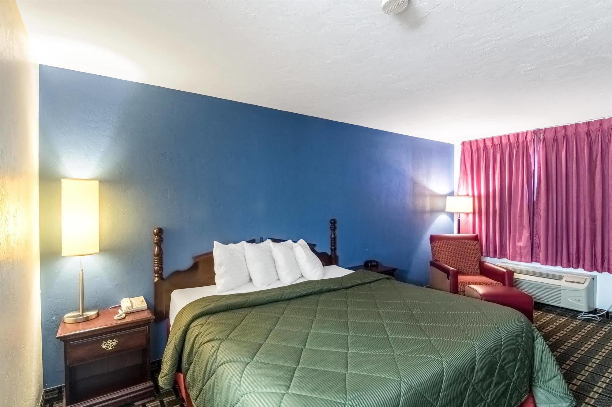 Motel 6 Erick Екстериор снимка